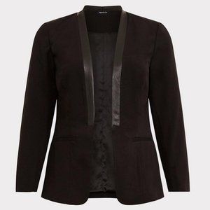 TORRID Studio Crepe Pu Trim Women's Blazer Size 3X 22-24 Discontinued